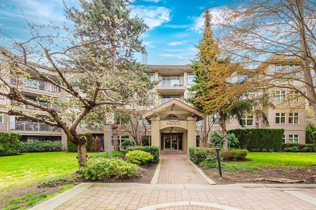 The Boulevard Club exterior