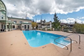 This is a photo of the swimming pool at Chelsea Gardens in Surrey BC