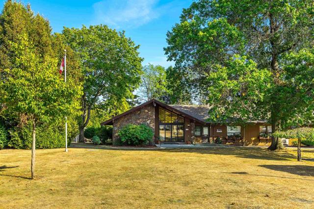 this photo shows the front exterior of the clubhouse at Breakaway Bays