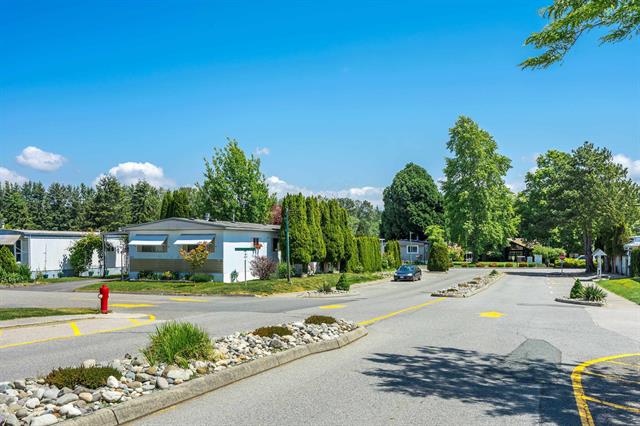 This photo shows Breakaway Bays entrance off 160th Street