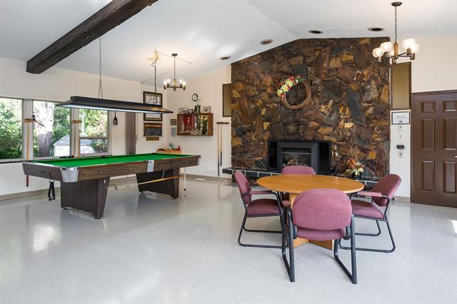 This photo shows the interior of the clubhouse at Breakaway Bays South Facing view