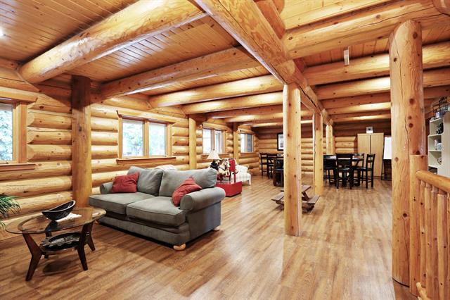 Image of seating and social area in the clubhouse at The Cottages at Bridal Falls 53480 Bridal Falls Road